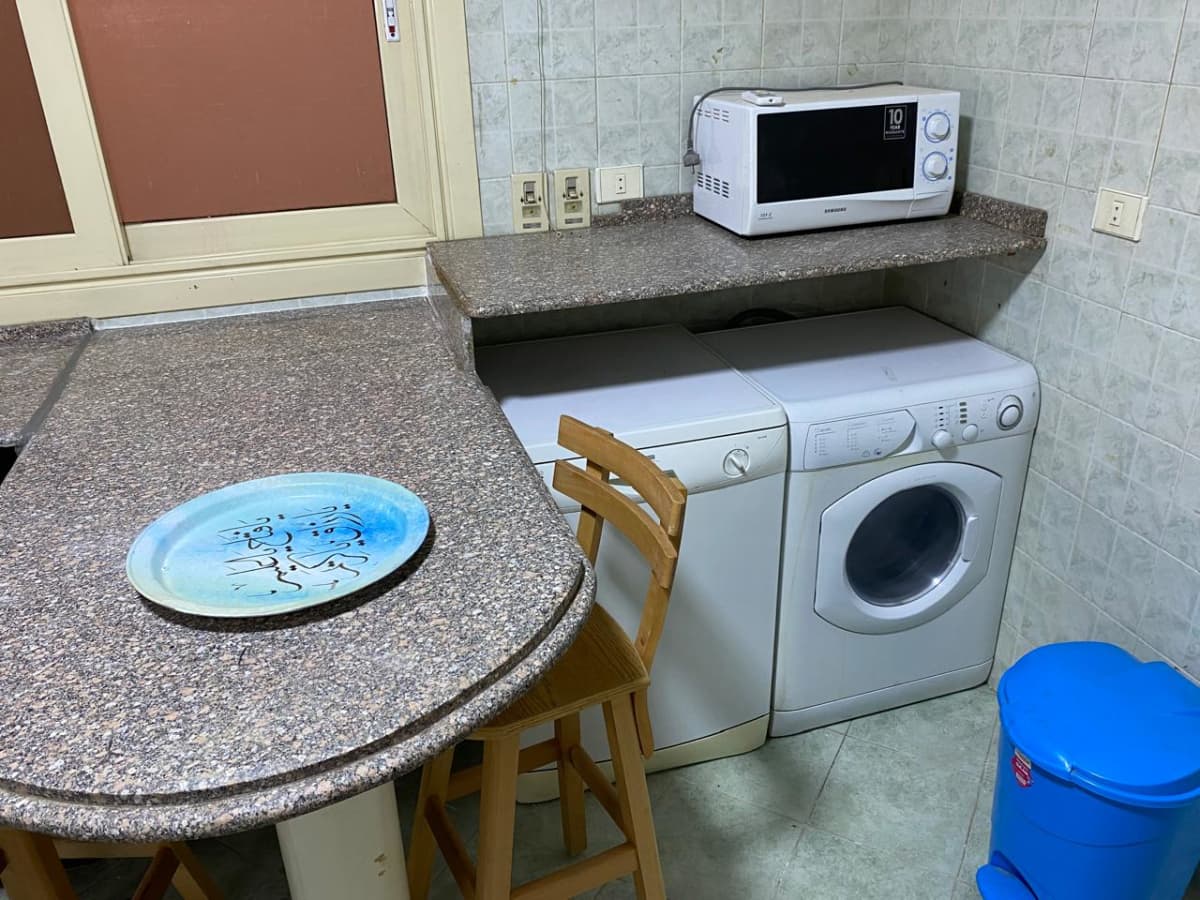 Elegantly Furnished Apartment In A luxurious Maadi Building.