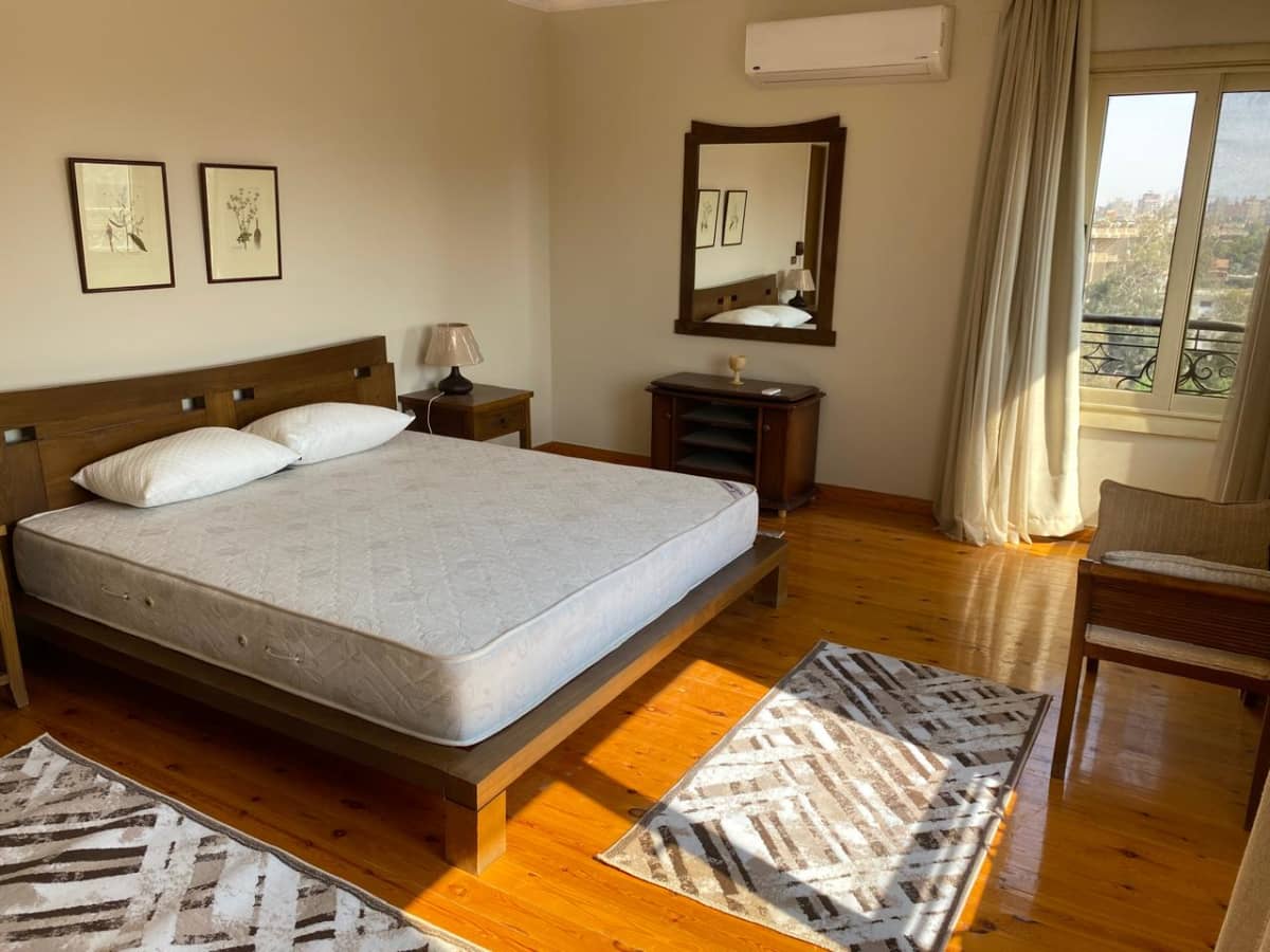 Elegantly Furnished Apartment In A luxurious Maadi Building.