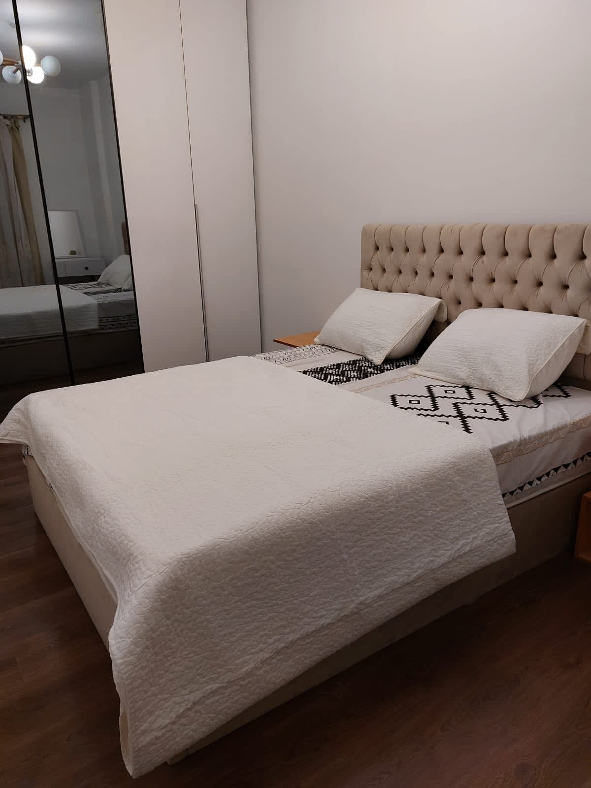 Sophisticated Furnished Apartment For Rent In Vibrant Degla.