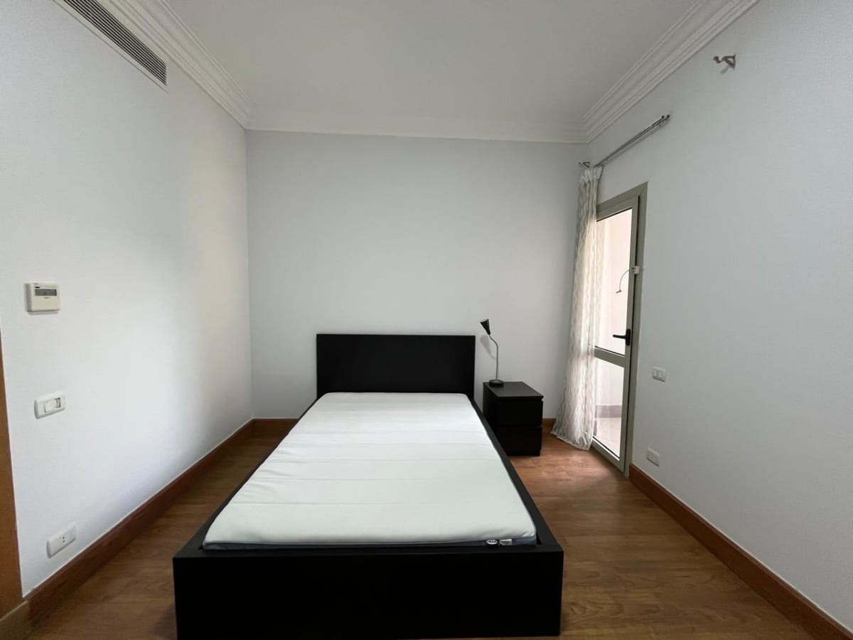 Urban Living: Apartment with Shared Pool for Rent in Maadi, Sarayat