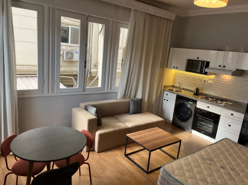 Charming & Cozy Furnished Studio In The Heart Of Maadi Sarayat.
