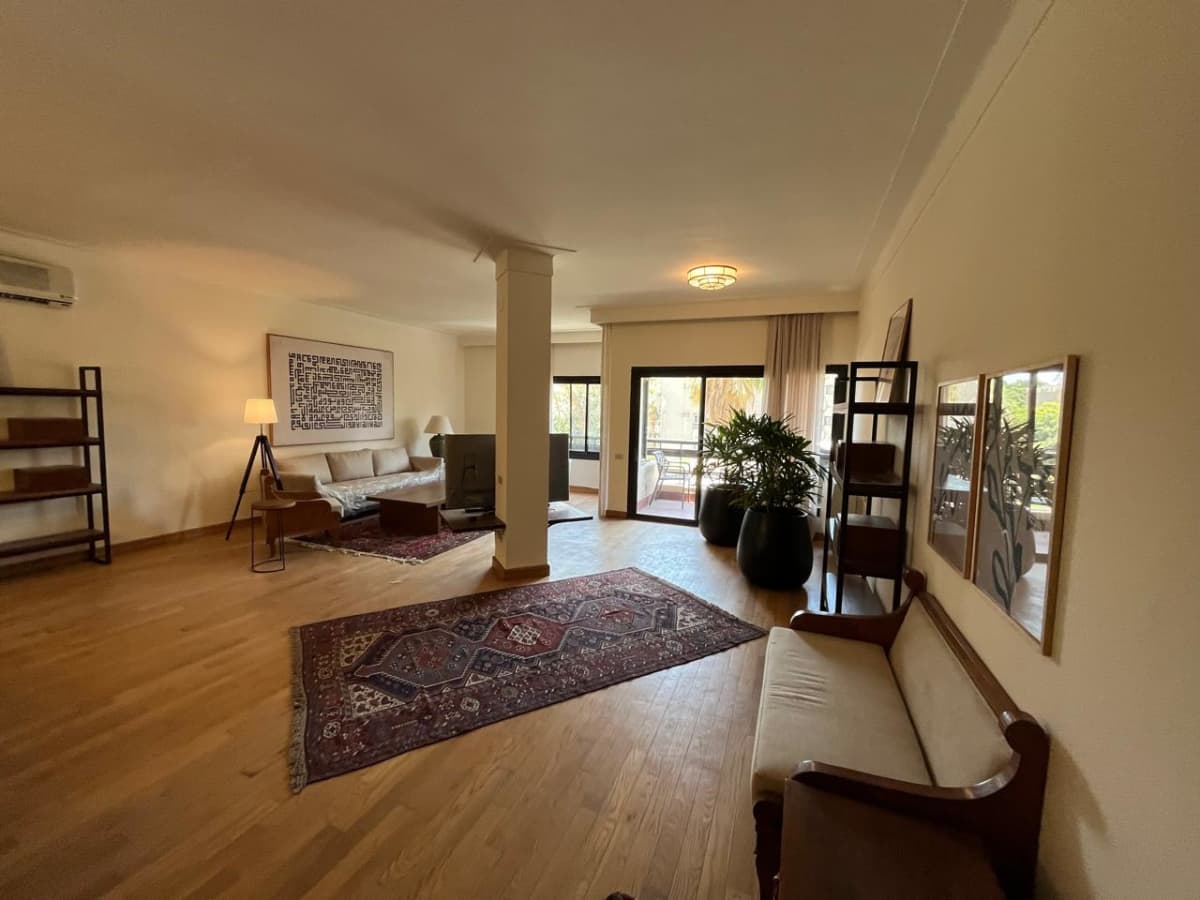 Apartment With Balcony Overlooking Gardens In Maadi Degla
