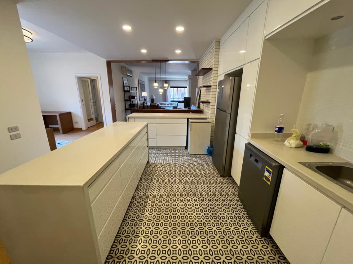 Apartment With Balcony Overlooking Gardens In Maadi Degla