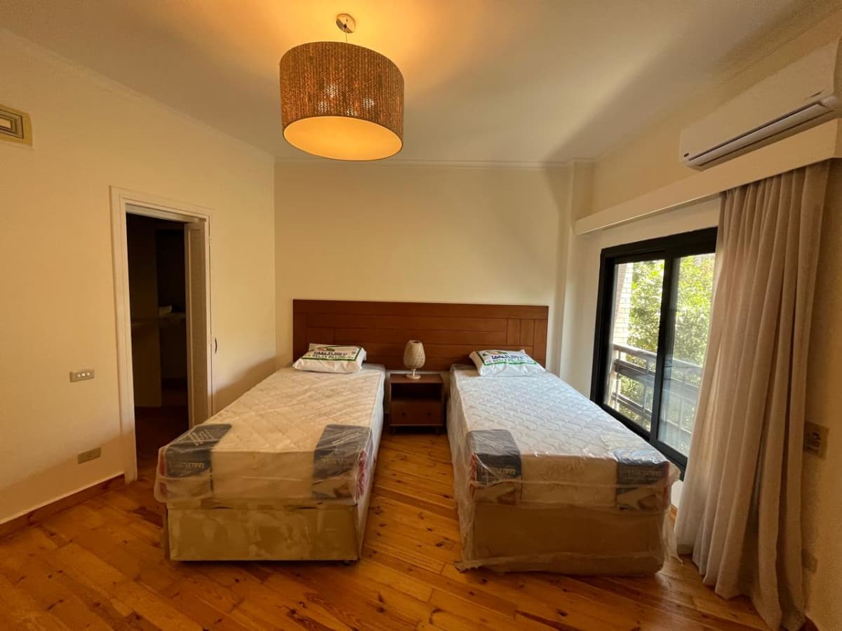 Apartment With Balcony Overlooking Gardens In Maadi Degla