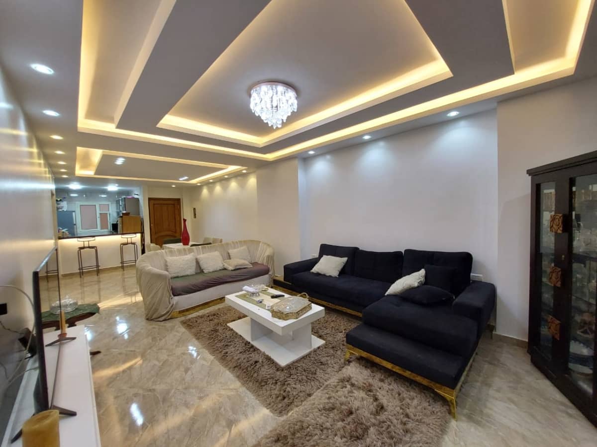 Relax Apartment In The Heart Of Zamalek|180m²|brightly.