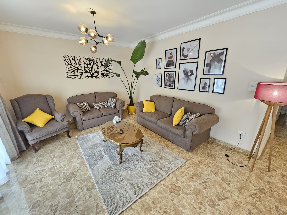 Cozy & Fully Equipped Apartment In Degla Maadi.