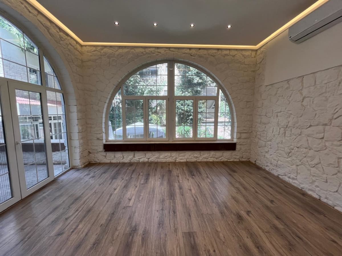 Semi Furnished Ground Floor For Rent In Maadi Saryat|180m²