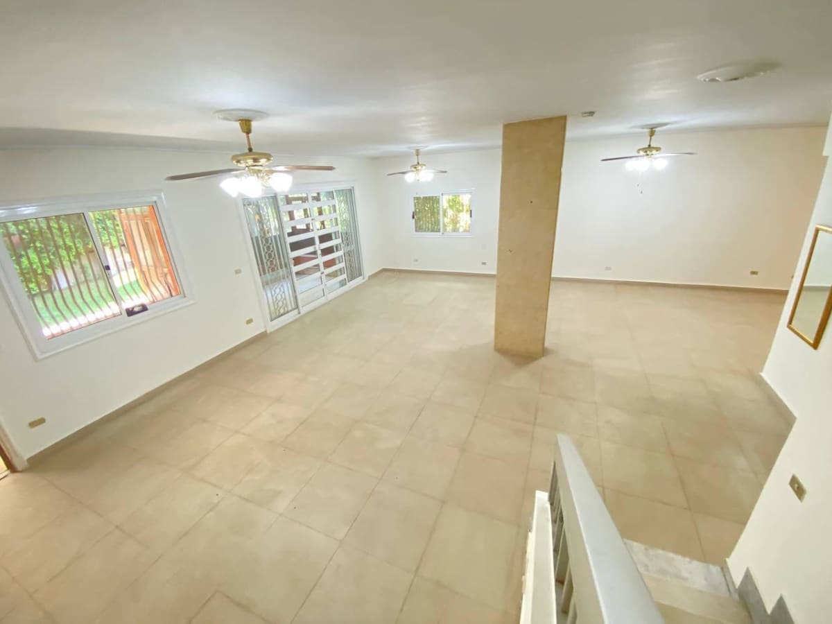 Luxury Villa For Rent In Sarayat Maadi|850SQm|Private Garden.