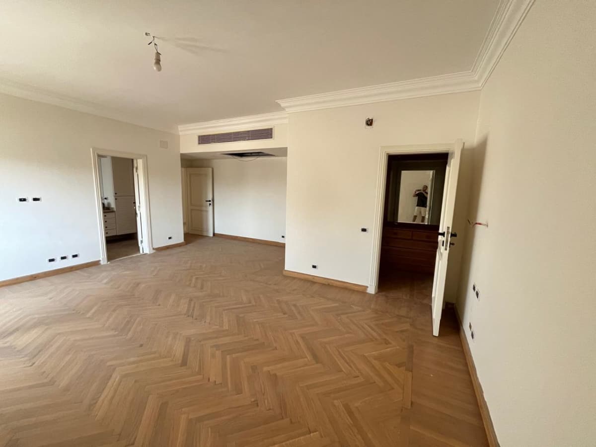 Semi-Furnished Apartment For Rent In Maadi Sarayat|180m².