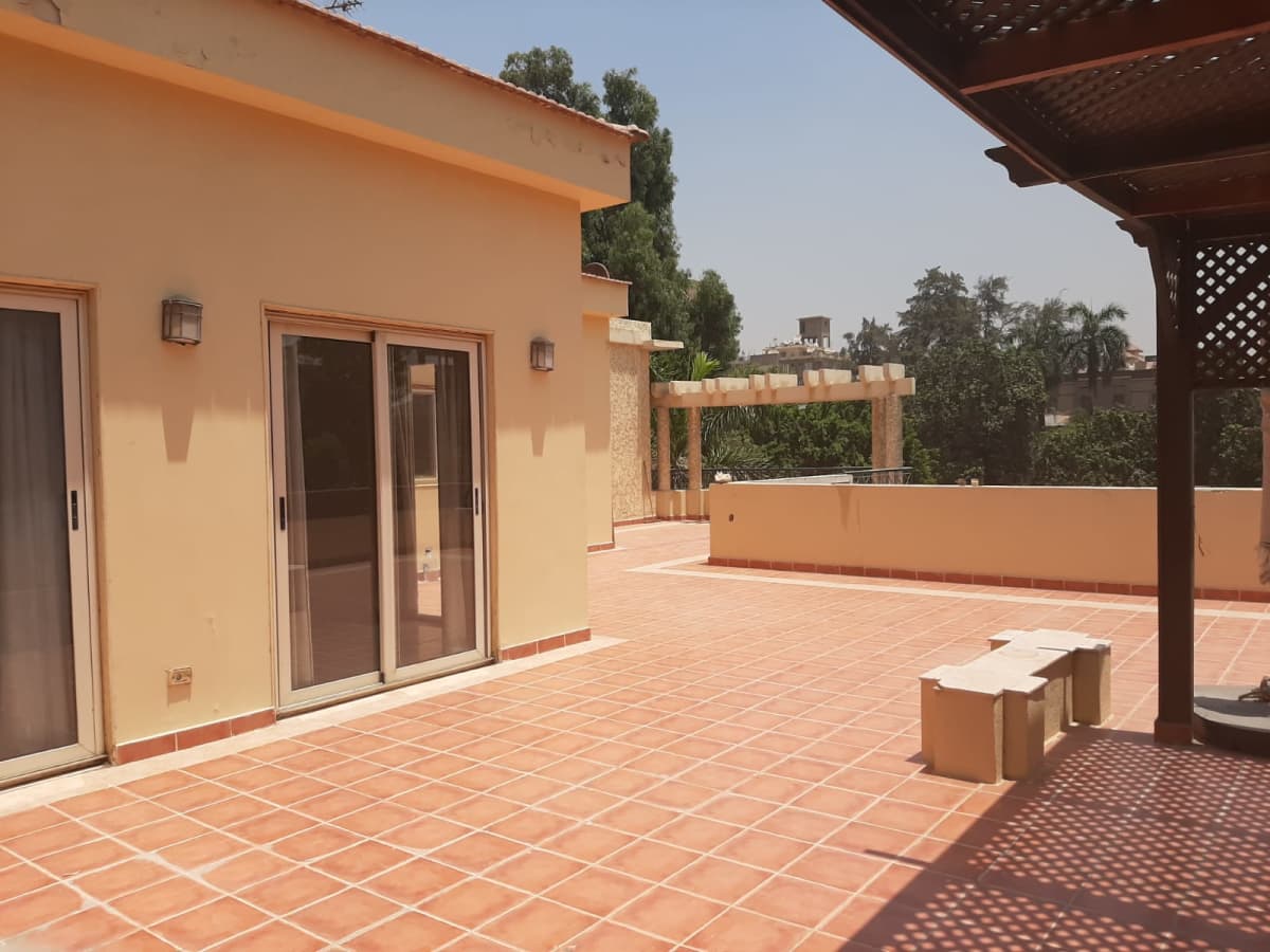 Penthouse With Private Entrance In The Heart Of Maadi Sarayat