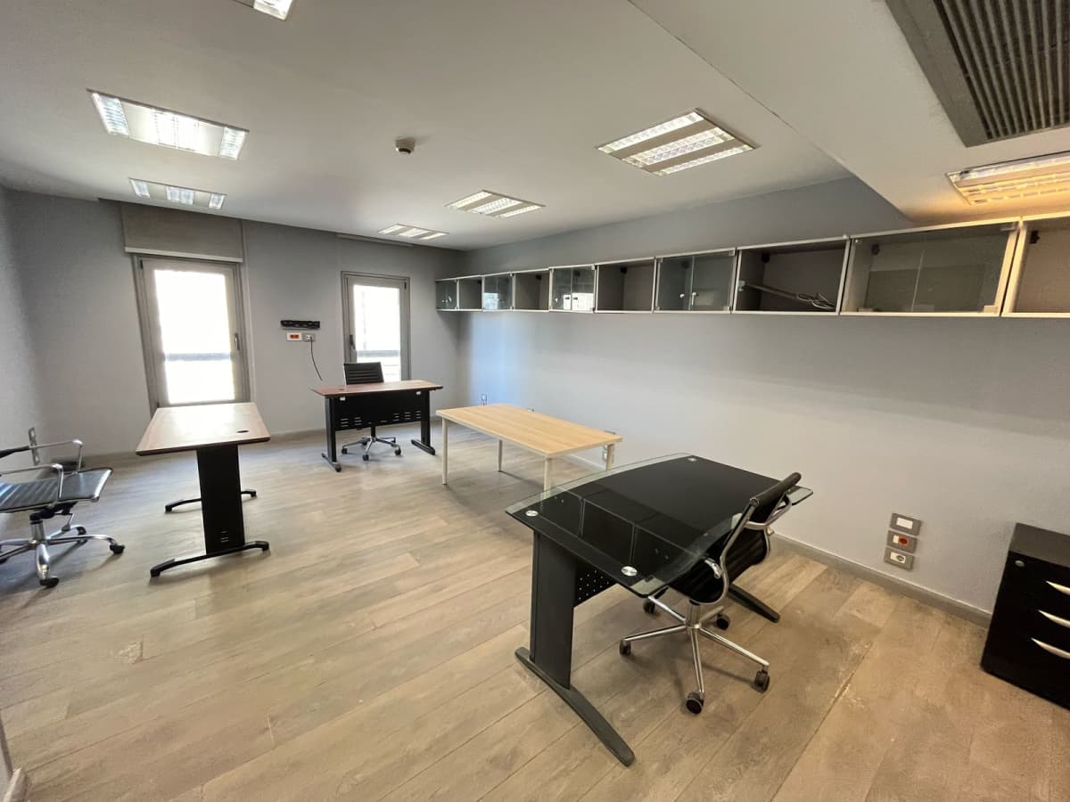 Administrative Office For Rent| 550m²| Cornish.