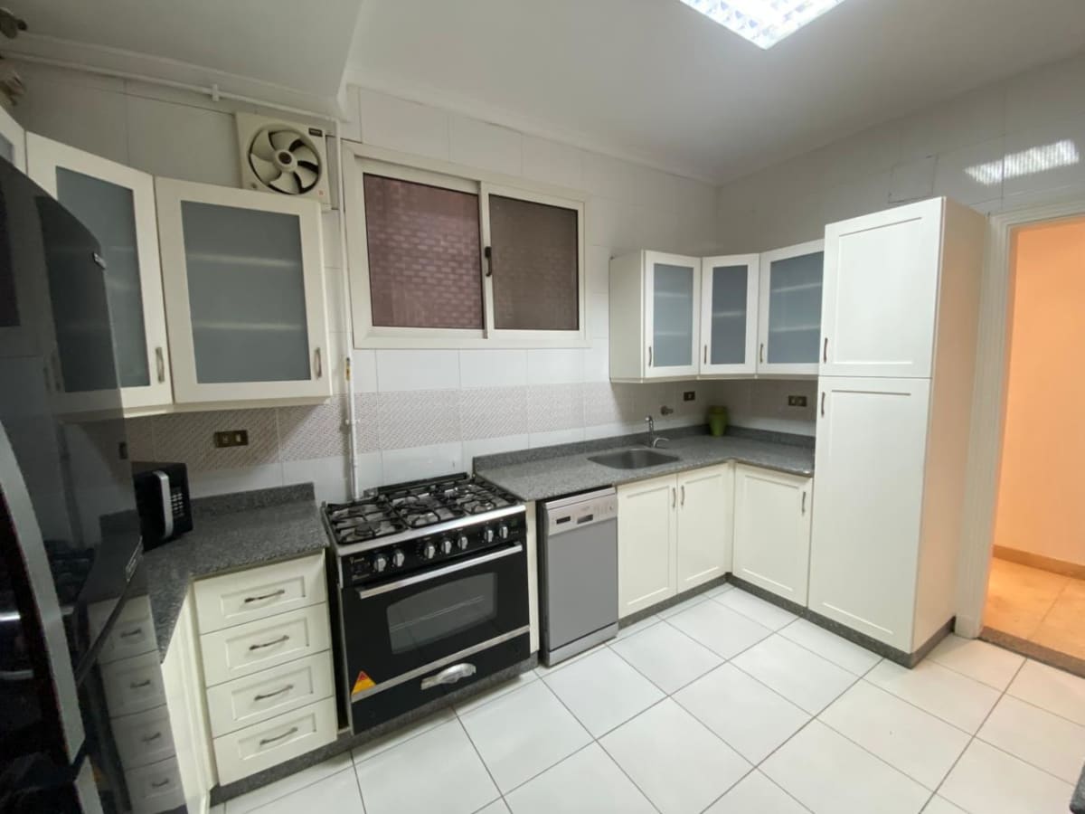 Furnished Apartment For Rent In Maadi Sarayat|250m².