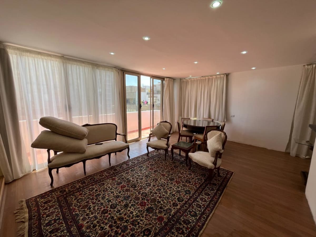 Furnished 1-Bedrooms Apartment In The Heart of Zamalek|100m².