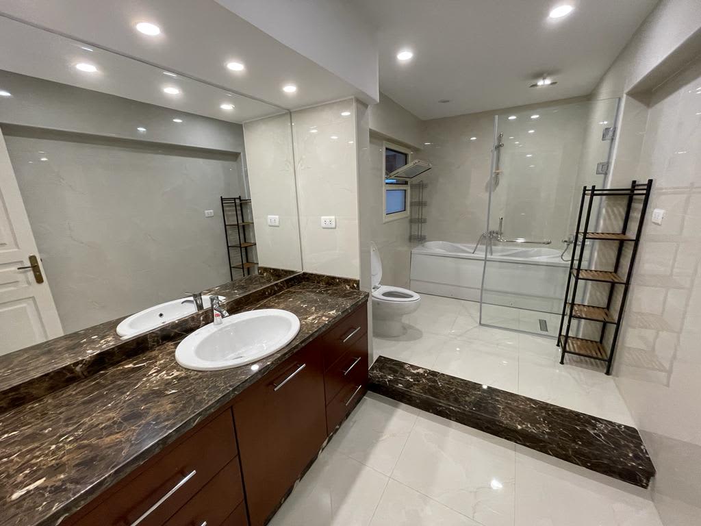 Sunny & Airy 3BR Apartment in Maadi