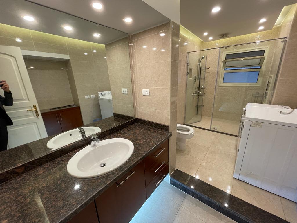 Sunny & Airy 3BR Apartment in Maadi