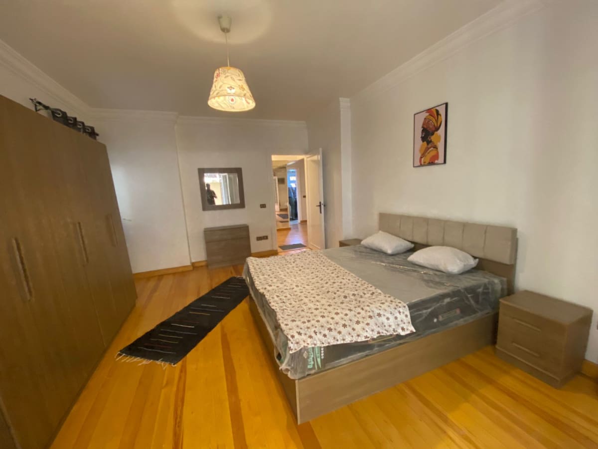 Charming 2BR Garden Apartment in a Prime Location