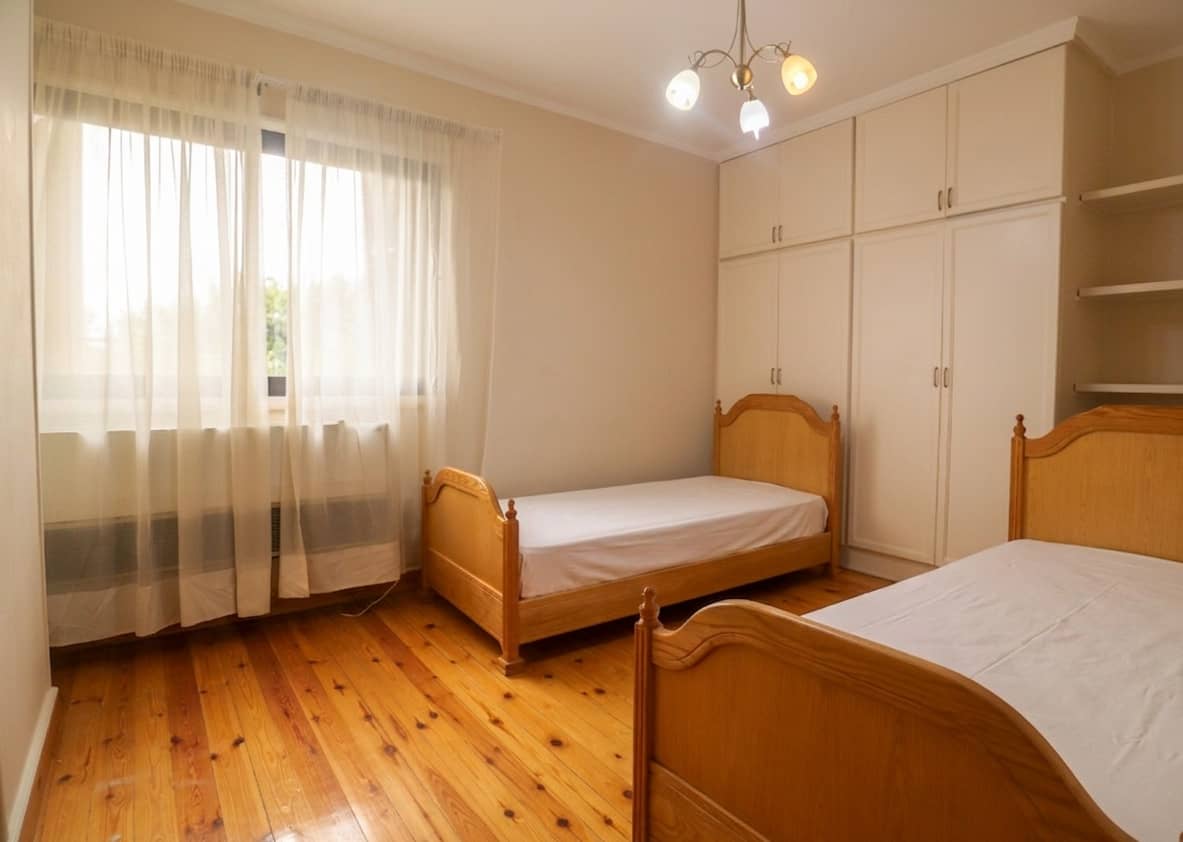 Spacious 4BR Apartment with Green Views