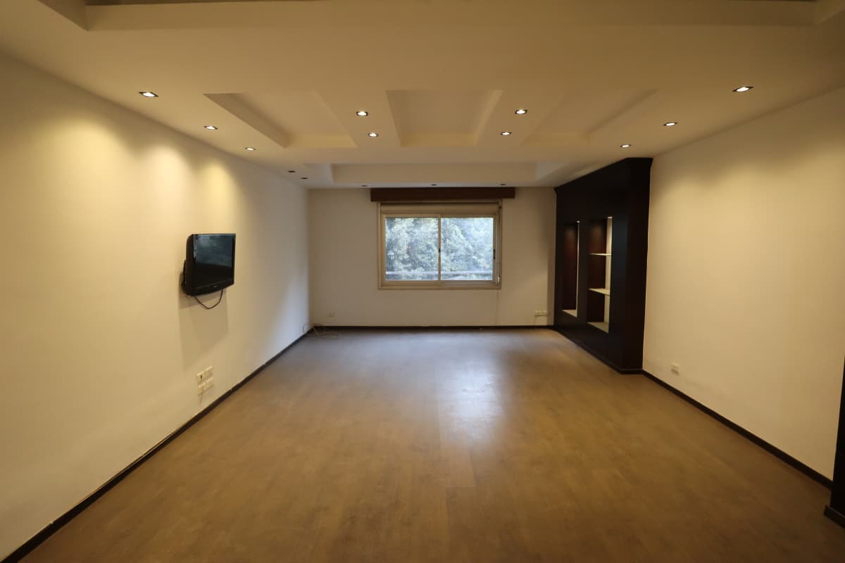 9 bedroom Office for rent