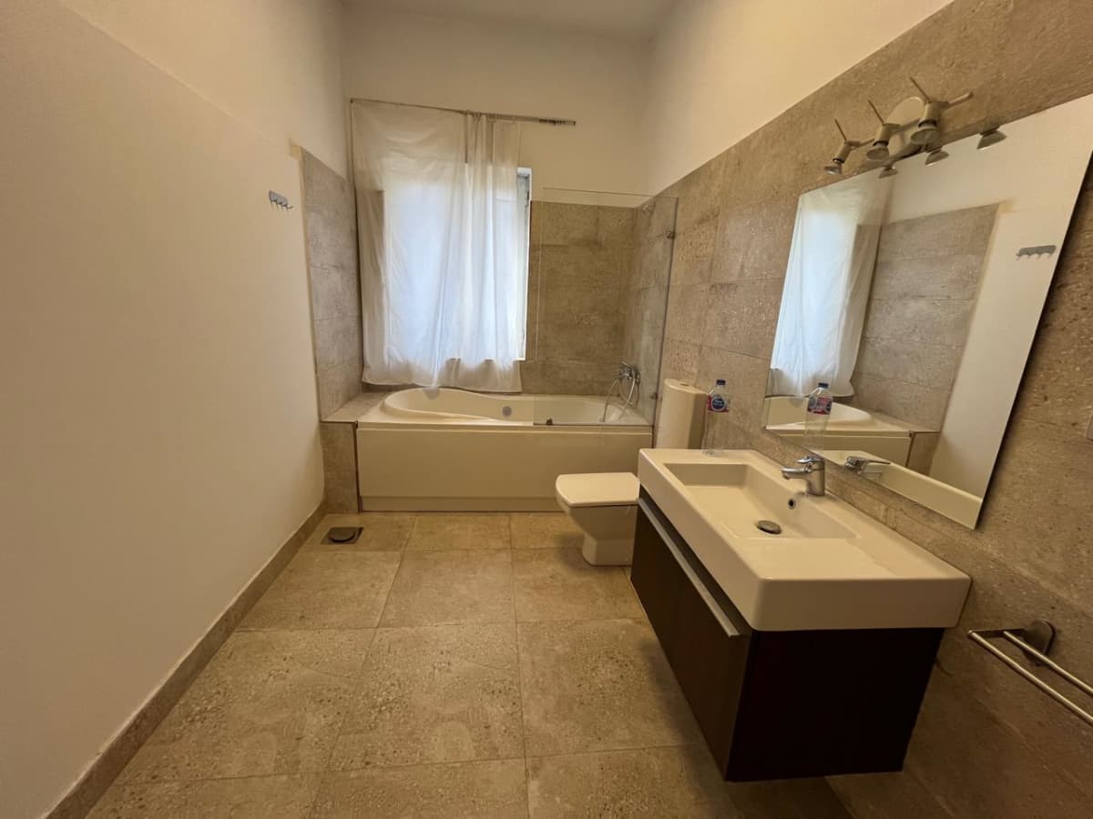 Sophisticated Furnished Apartment With Shared Pool In Maadi Sarayat.
