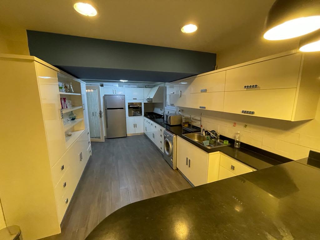 Bright & Spacious Apartment in Prime Maadi