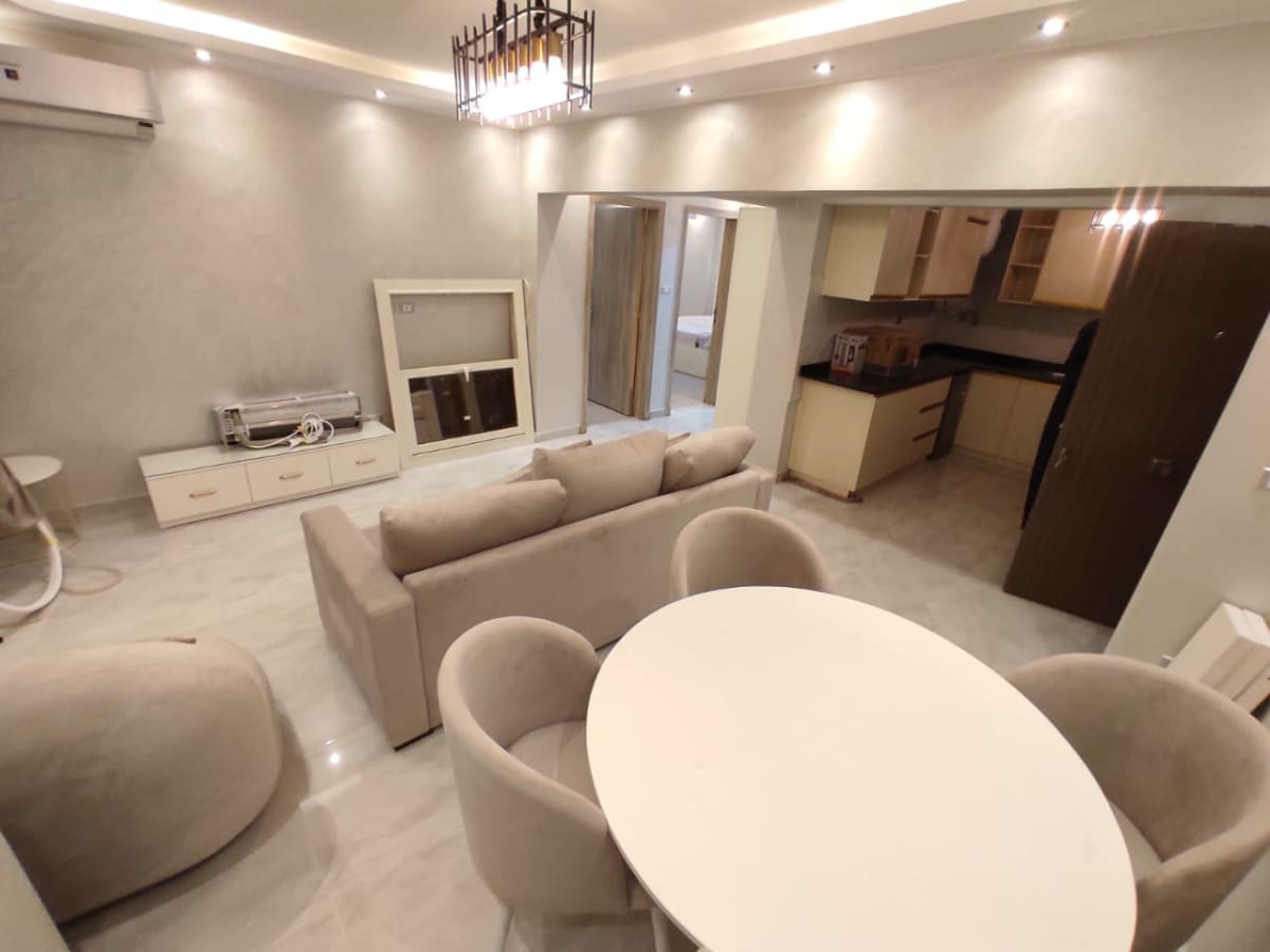 Elegant Ground Floor Apartment In Prime Maadi Degla.