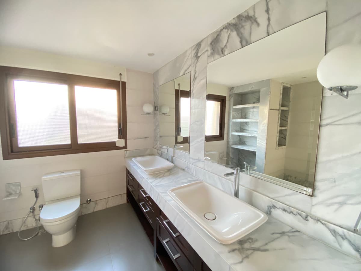 Spacious 4-Bedroom Apartment with Pool Access in Maadi
