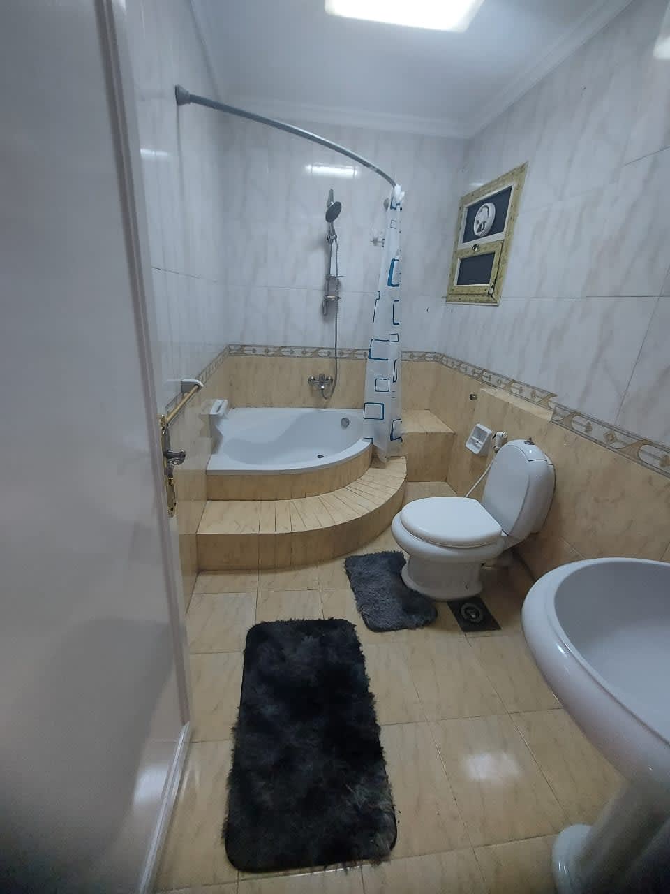 Modern 3BR Home with Natural Light in Maadi