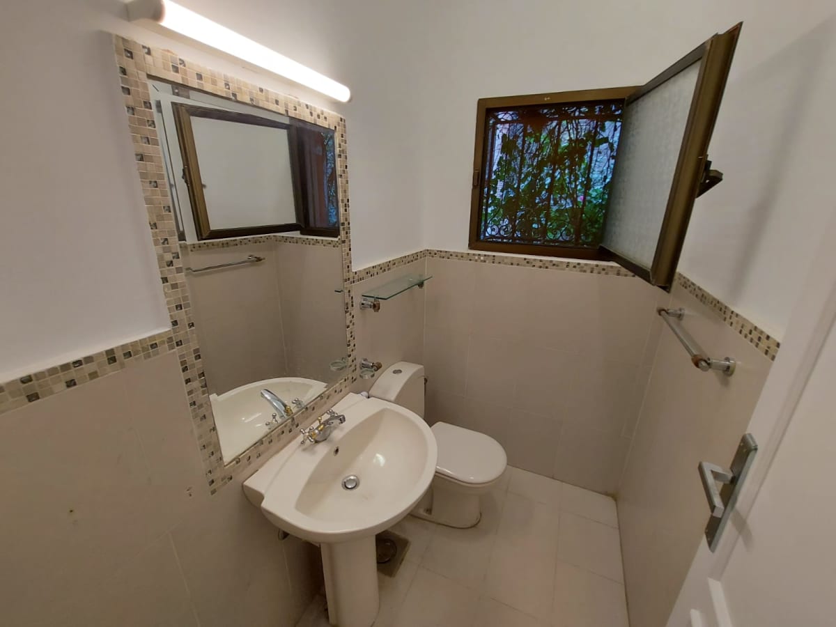 Elegant Villa with Shared Pool Near CAC in Maadi