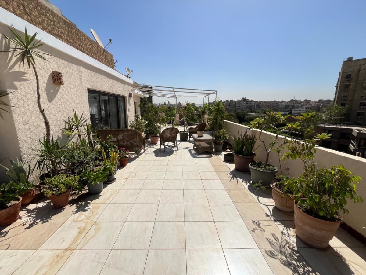 Furnished Penthouse with Private Terrace for Rent in Maadi