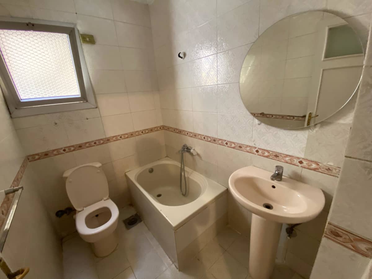 Sunny 3BR Apartment in Maadi - 180 M2