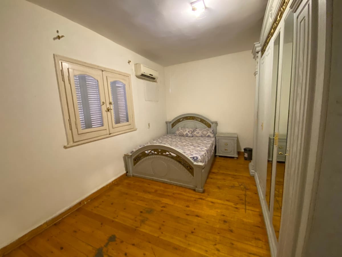 Sunny 3BR Apartment in Maadi - 180 M2