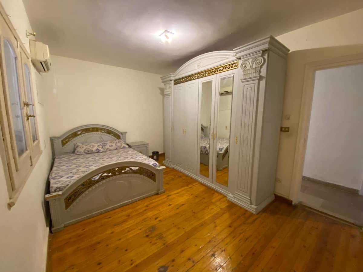 Sunny 3BR Apartment in Maadi - 180 M2