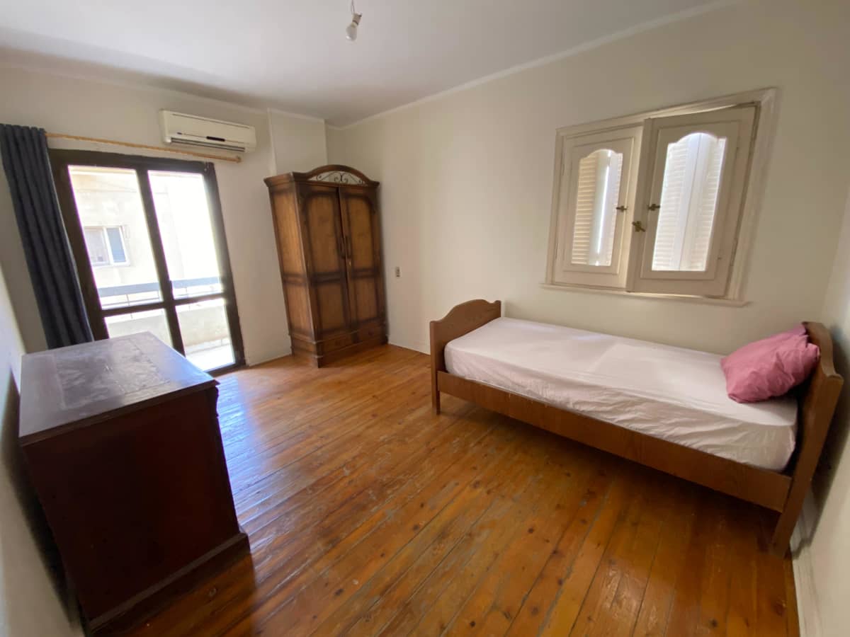 Sunny 3BR Apartment in Maadi - 180 M2