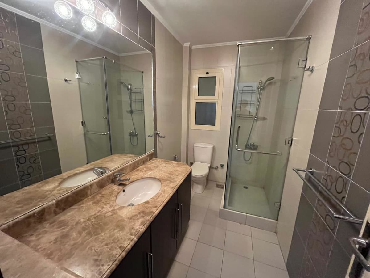 Spacious 4-Bedroom Apartment with Gym and Pool Access