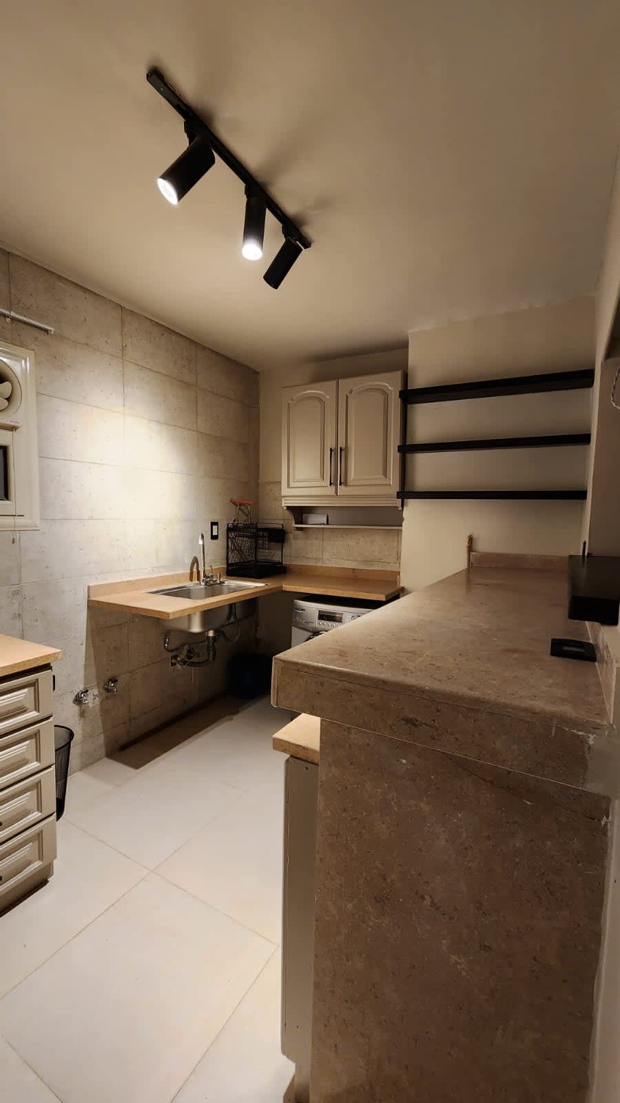 Stylish Ground Floor with Outdoor Area in Maadi