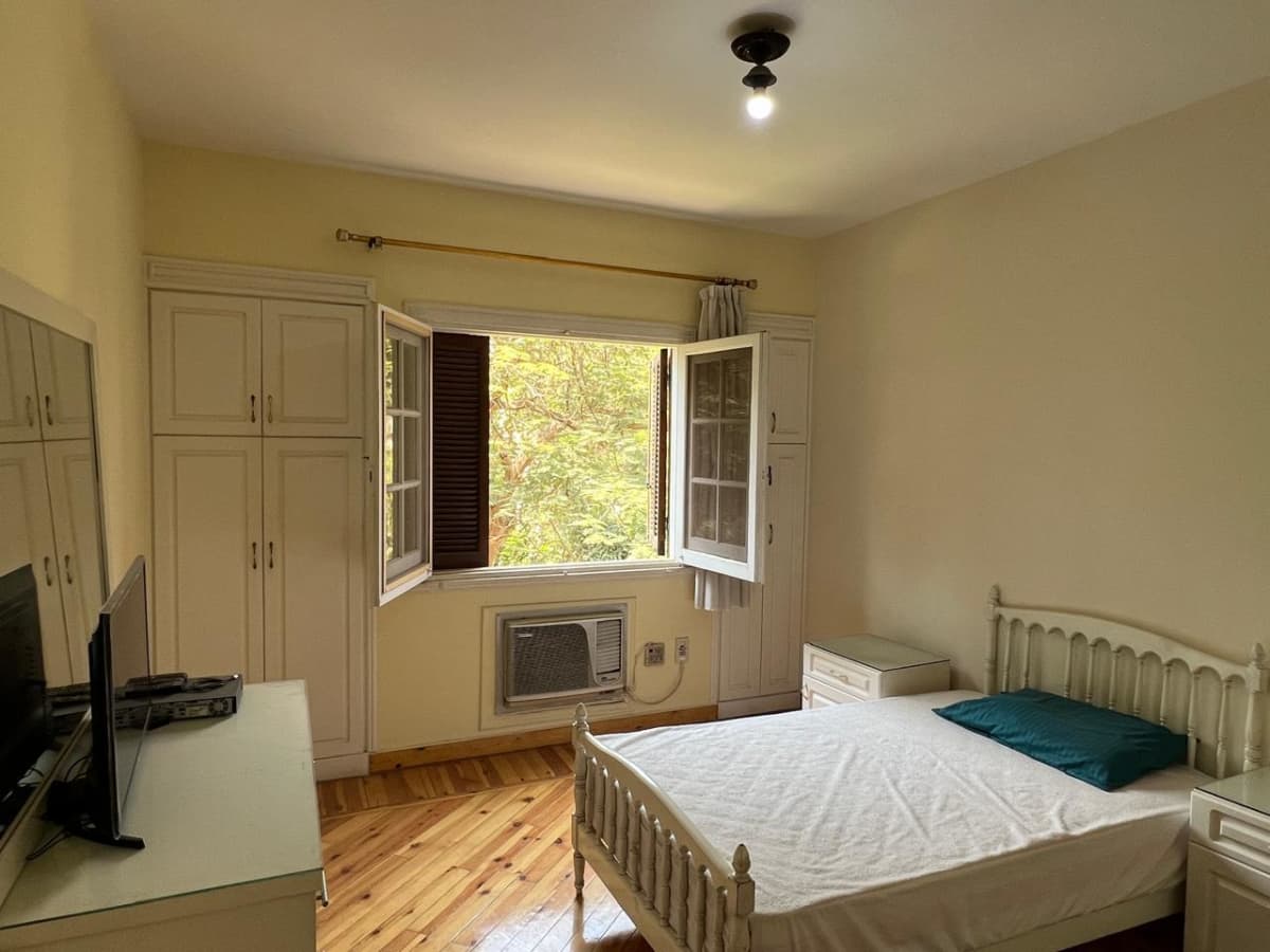 Furnished Unit In Maadi Sarayat|200m²| Bright Layout.