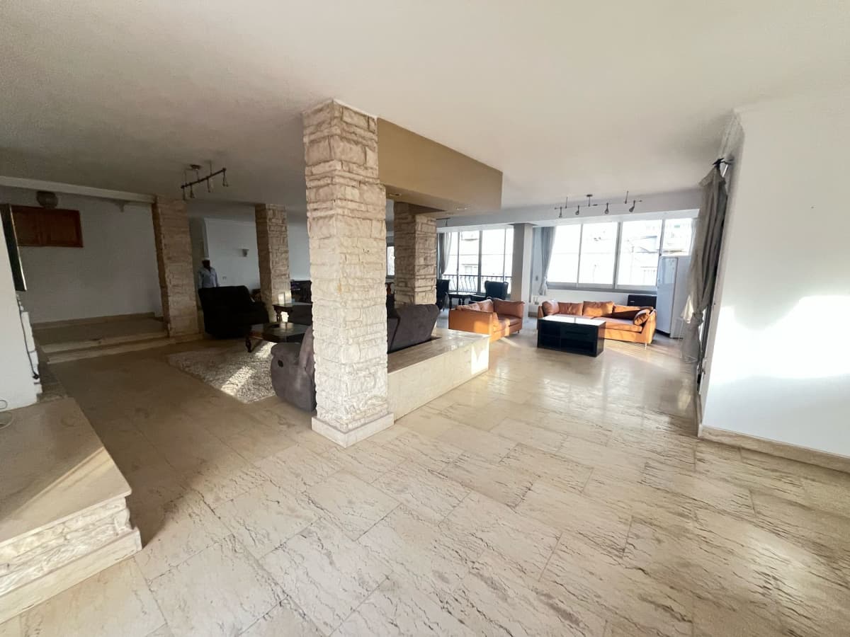 Bright & Spacious Penthouse in Prime Maadi Location