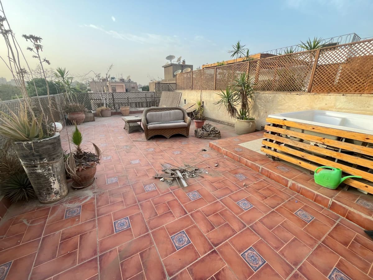 Bright & Spacious Penthouse in Prime Maadi Location