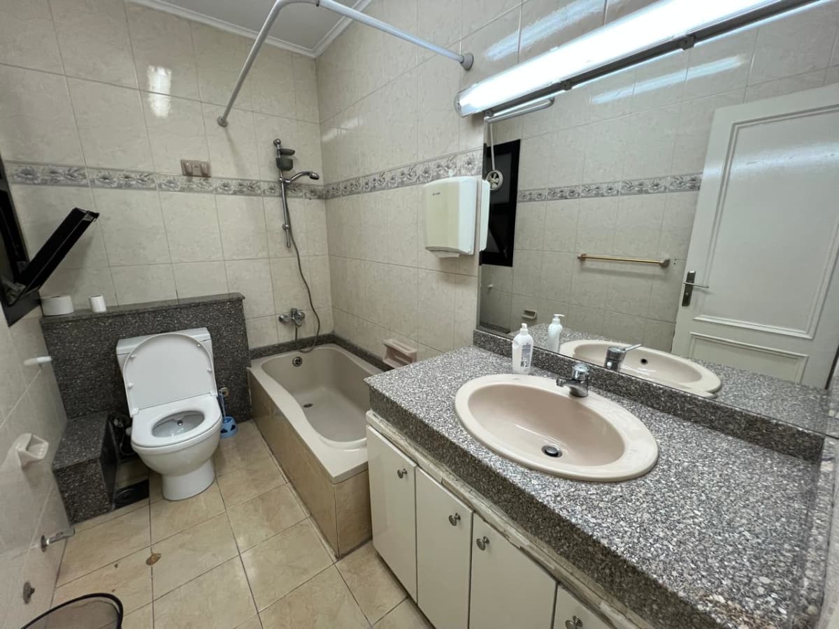 Administrative Ground Floor For Rent|354m² | Sarayat El Maadi. 