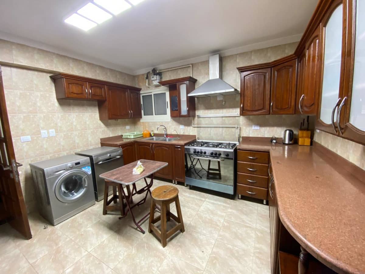 Sunny 3BR Apartment with Spacious Living Areas