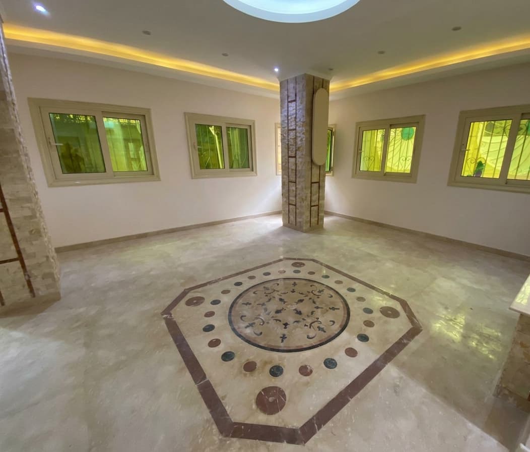 Spacious Ground Floor Apartment with 3BR and 220 sqm