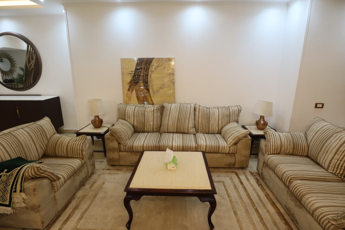 Bright 200 sqm Apartment Near CAC