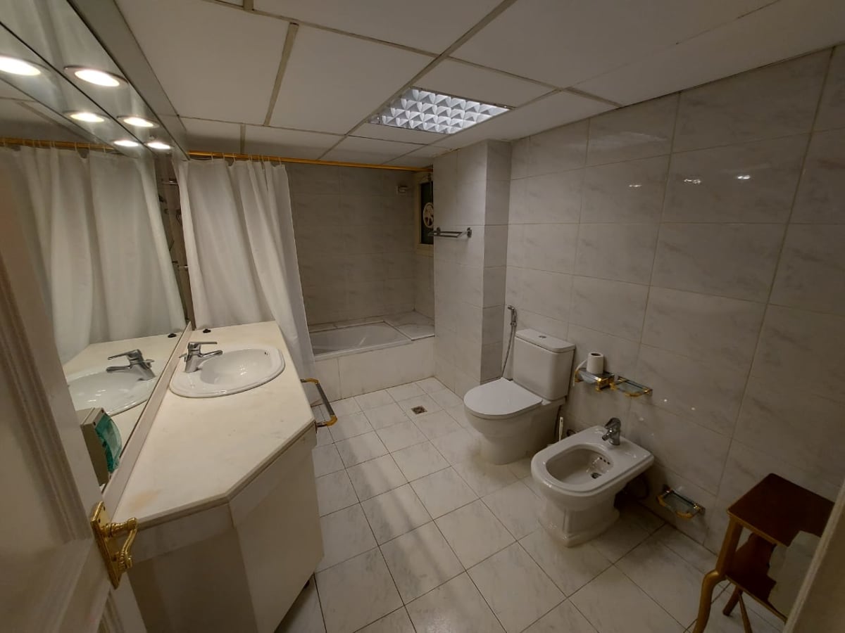 Fully Furnished Apartment Located In secure Area In Zamalek
