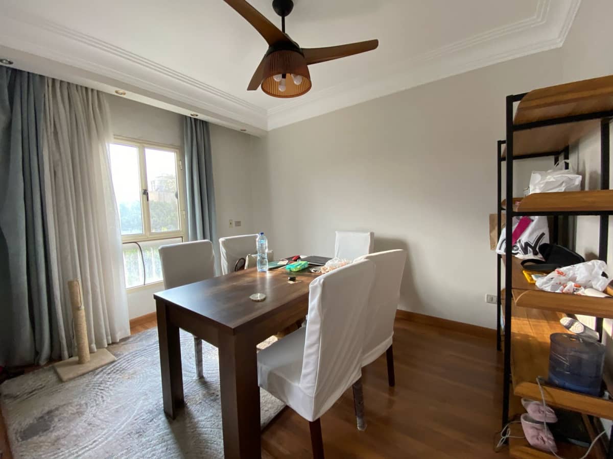 Modern 2-لApartment with Private Balcony