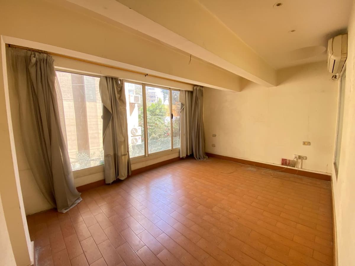 Semi Furnished Apartment 6-Bedrooms In Maadi Sarayat