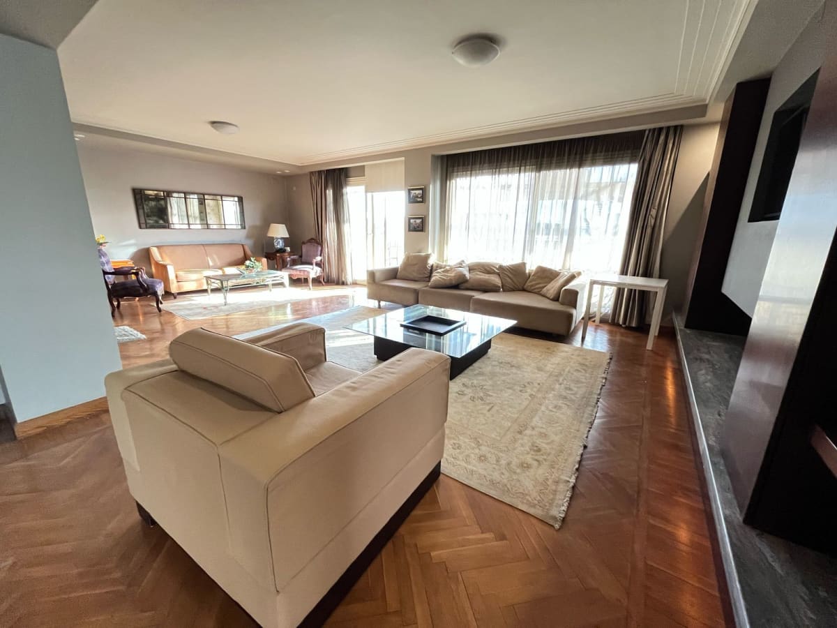 Sunny 3BR Apartment with Private Balcony