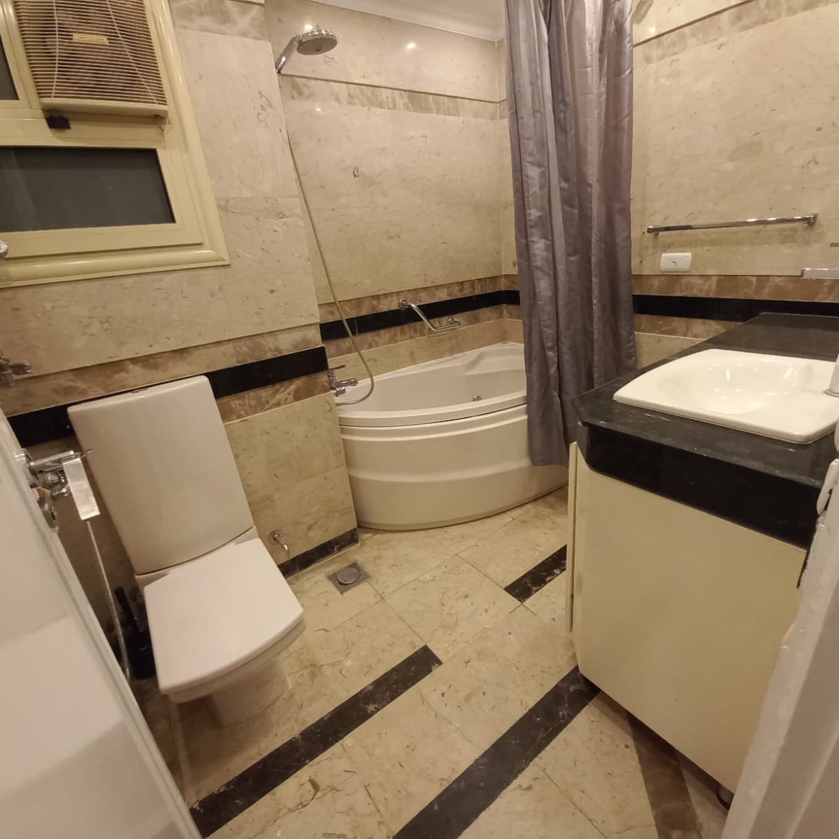 Feel at Home In This Furnished Maadi Sarayat Residence.