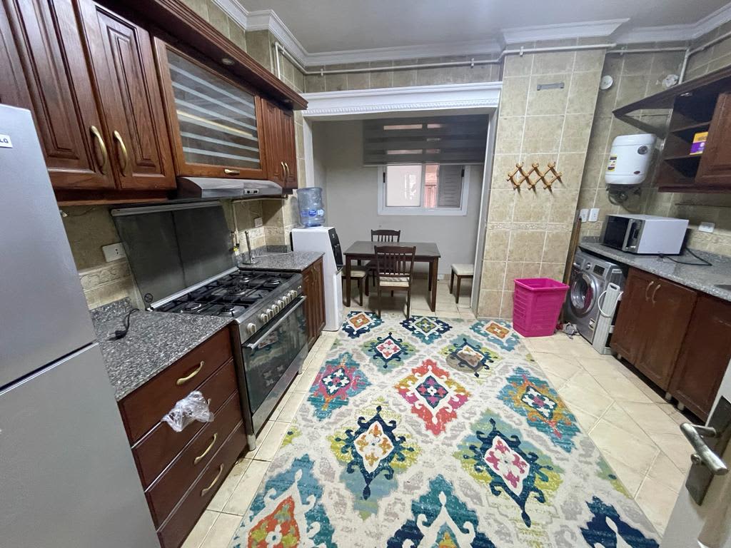 Sophisticated Furnished Duplex With Modern Finishes.
