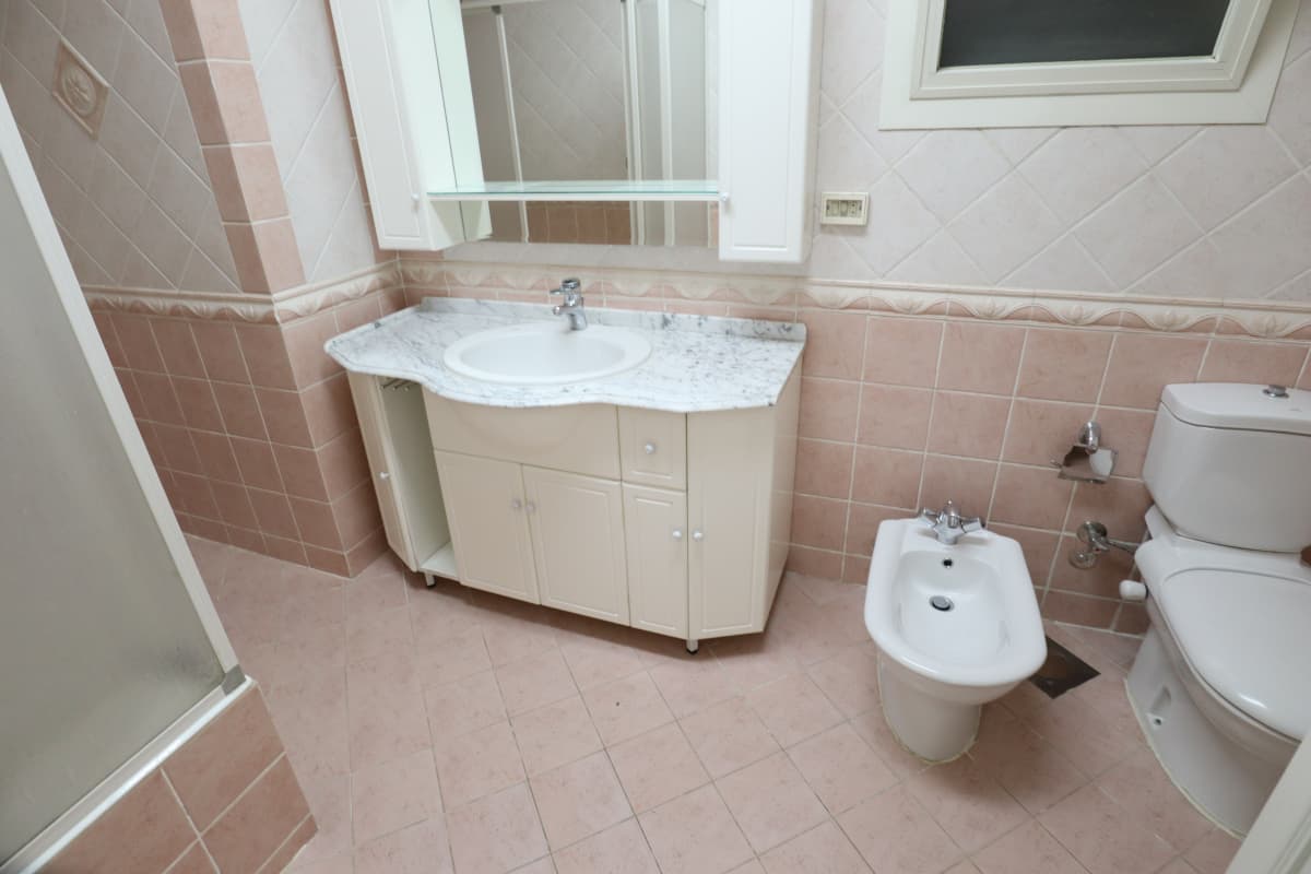 Live in Luxury: Stunning Apartment In Maadi Sarayat.