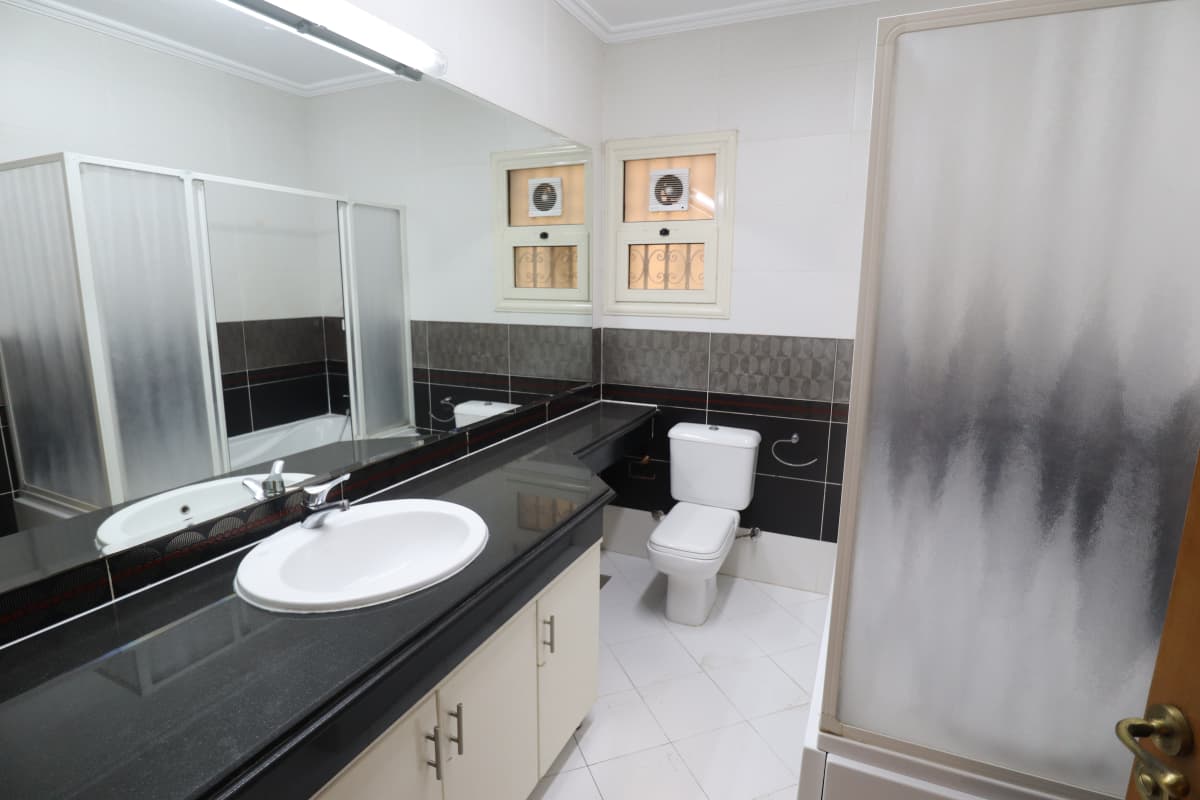 Modern 5BR Apartment Near International Schools